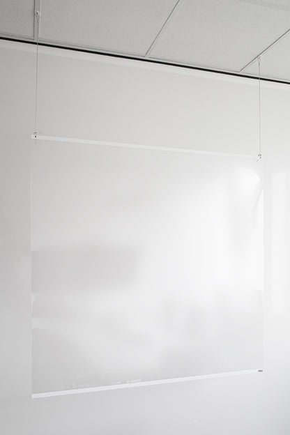 STAS barrier screen: Includes drop ceiling hooks, cables, and hanging hardware for simple installation.